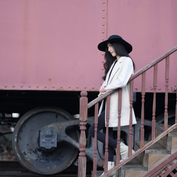 Carly Coat - Picture 7 of 13